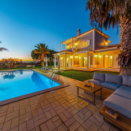 Holiday Home In Pera With Private Pool