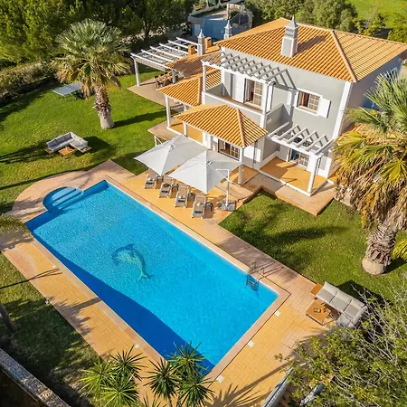 Villa Peaceful Retreat W Private Pool, Bbq