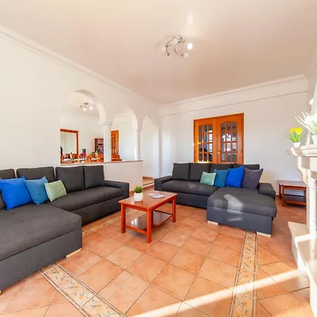 Holiday Home In Pera With Private Pool 别墅 培拉